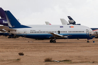 ボーイング 737 プレーンタグ テール# N331UA