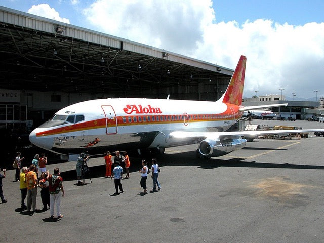 アロハ航空ボーイング 737 飛行機タグテール# N823AL