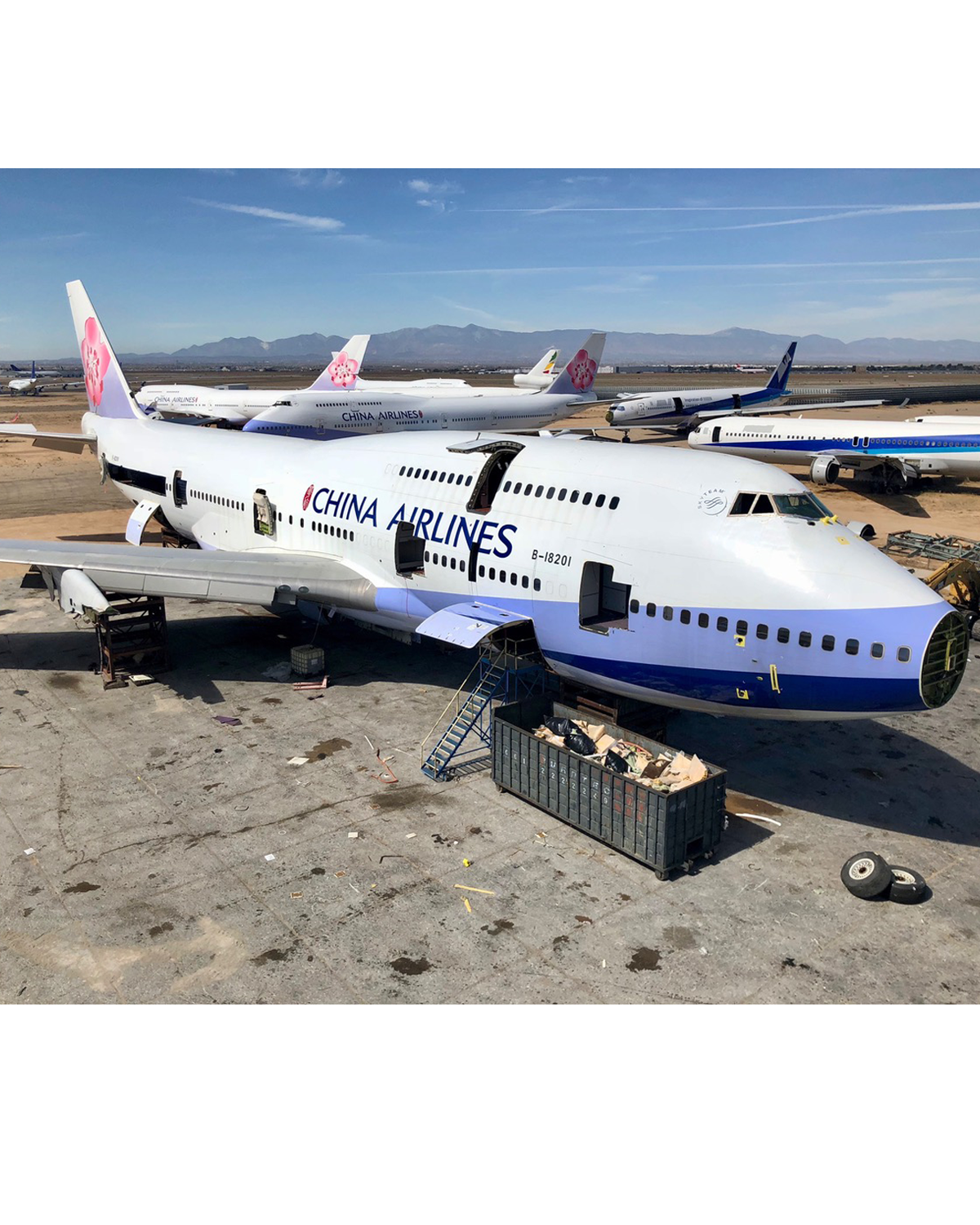 China Airlines Boeing 747-400, Tail #B-18201